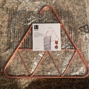 Umbra pendant/accessory organizer